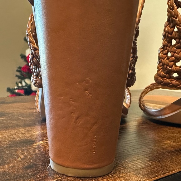 Shoedazzle heels - Picture 4 of 5